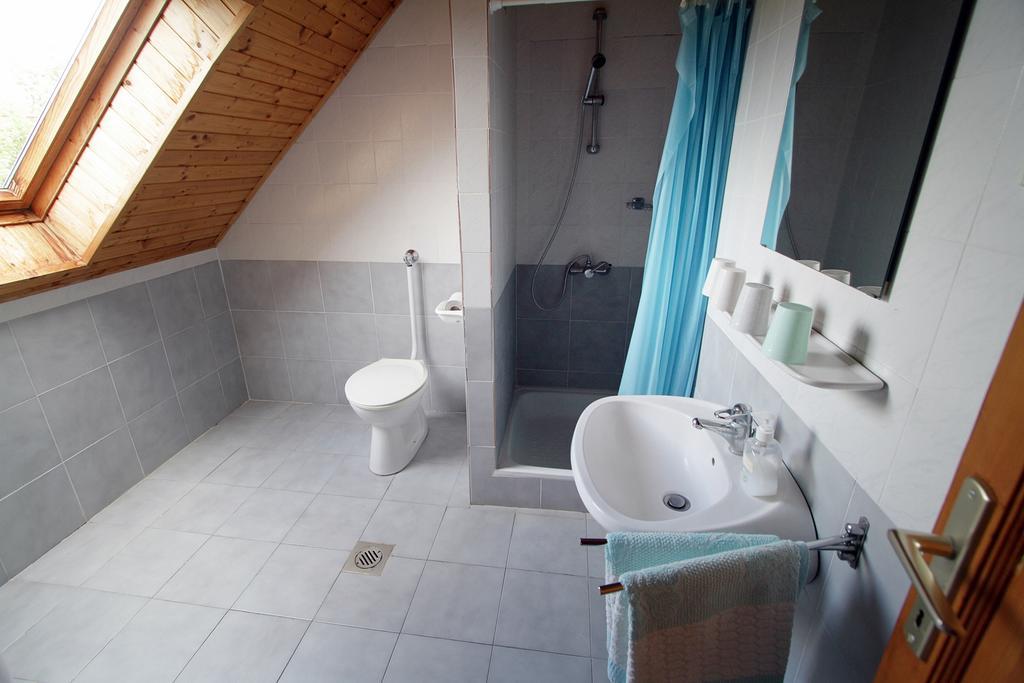 Voeroesko Apartmanhaz Revfulop Ruang foto