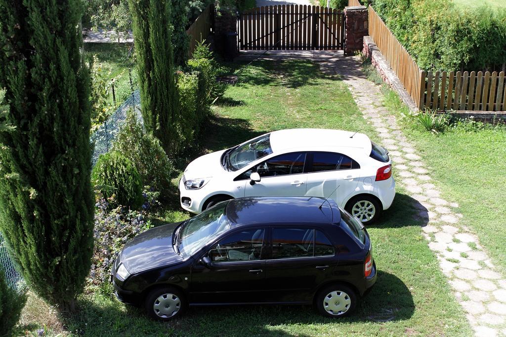 Voeroesko Apartmanhaz Revfulop Bagian luar foto